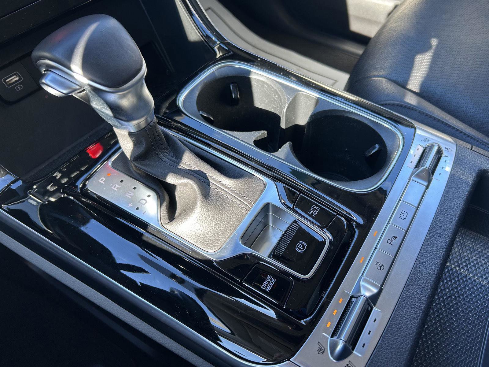 Used 2024 Kia Carnival SX Prestige image 24