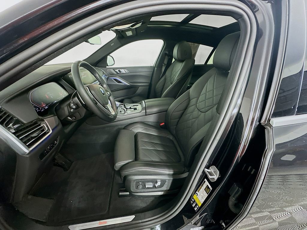 Used 2023 BMW X6 xDrive40i w/ Premium Package image 28