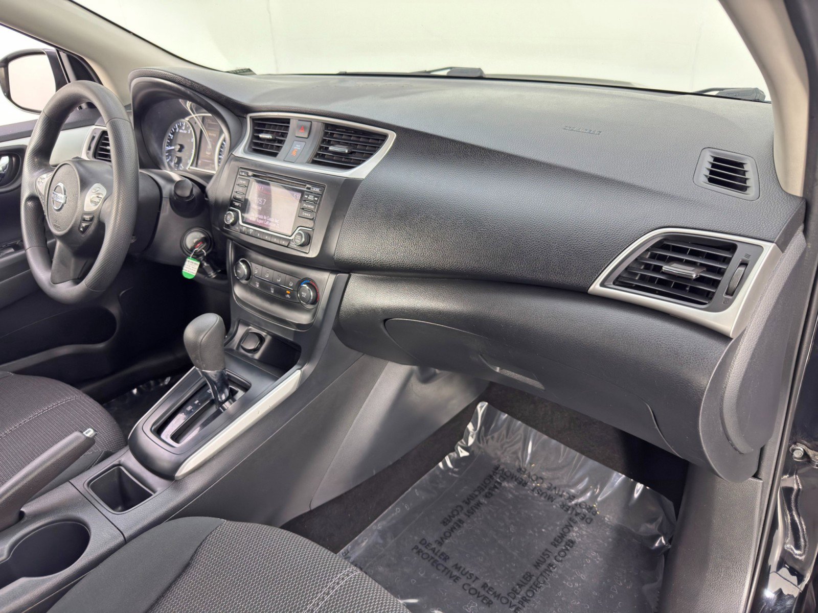 Used 2018 Nissan Sentra S image 13