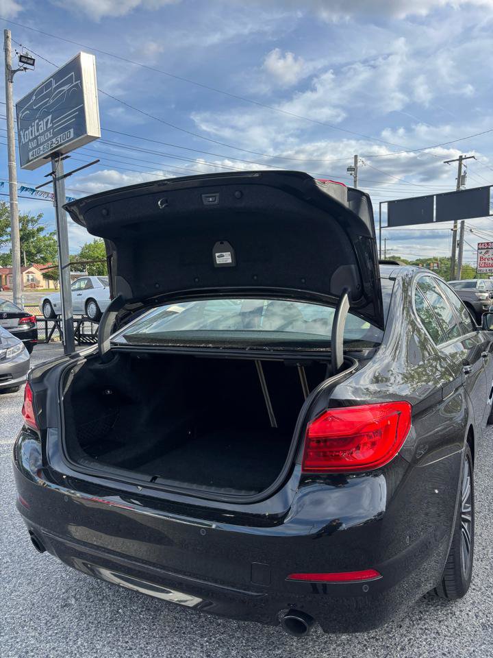Used 2017 BMW 530i xDrive AWD/4WD image 6