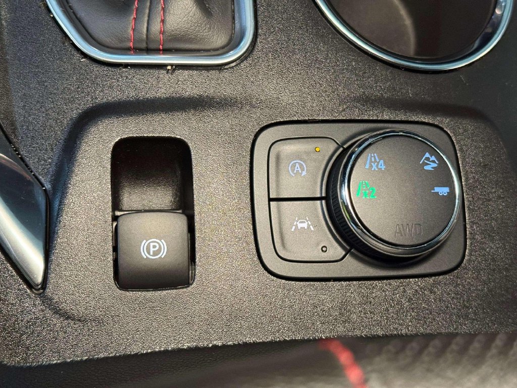 Used 2023 Chevrolet Traverse RS w/ LPO, Floor Liner Package AWD/4WD image 16