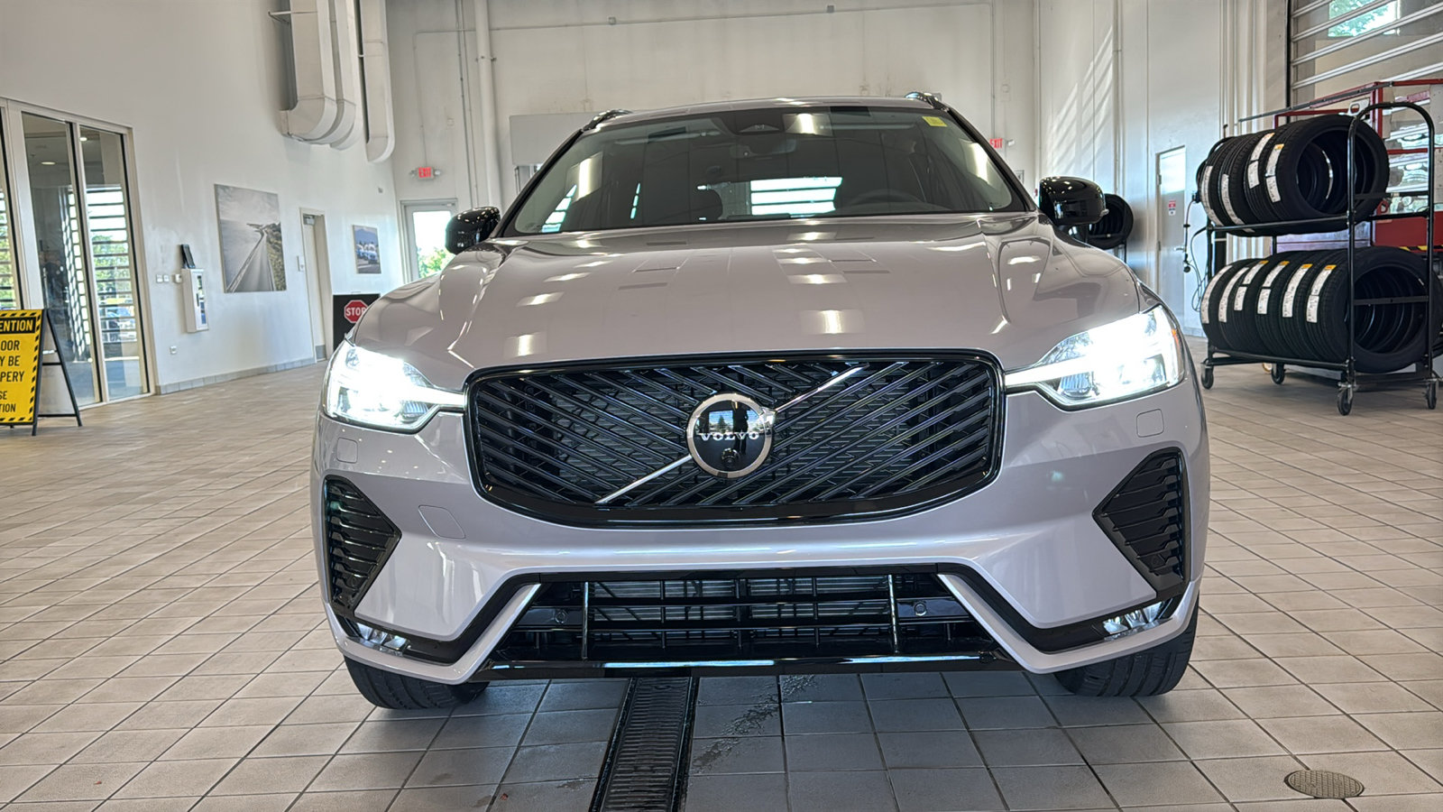 New 2026 Volvo XC60 B5 Plus w/ Protection Package Premier AWD/4WD image 10