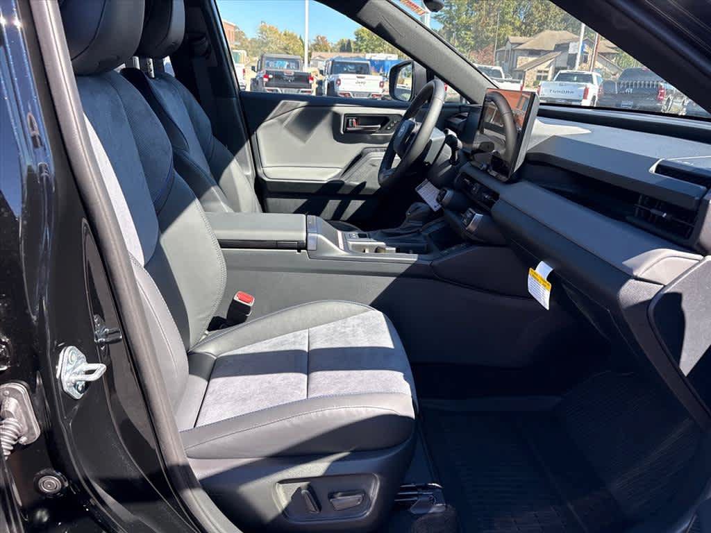 New 2026 Toyota RAV4 XSE w/ Weather Package AWD/4WD image 6