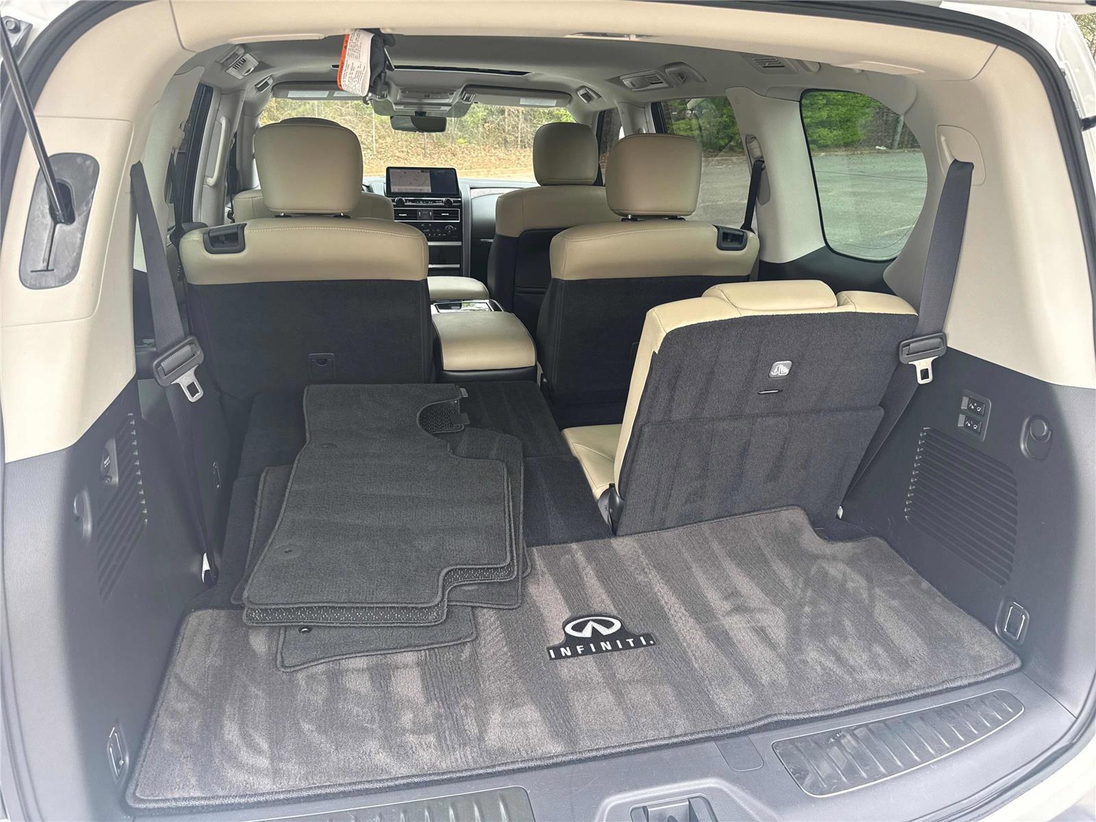 Used 2023 INFINITI QX80 Premium Select w/ Cargo Package AWD/4WD image 30