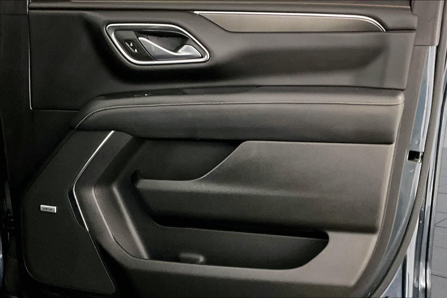 Certified 2021 GMC Yukon AT4 w/ AT4 Premium Plus Package AWD/4WD image 22