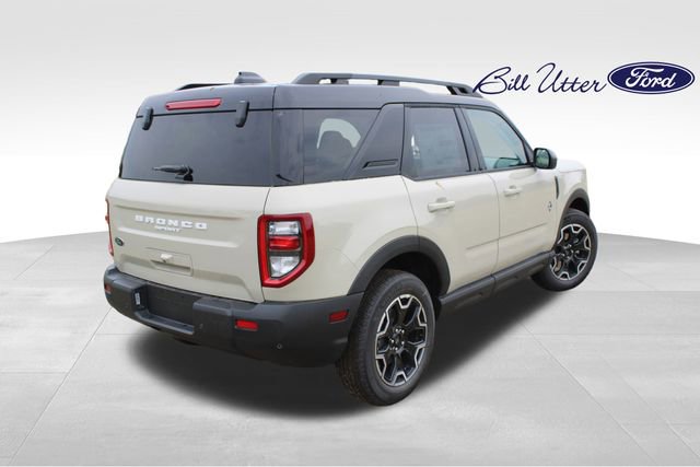New 2025 Ford Bronco Sport Outer Banks image 3