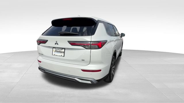 Used 2025 Mitsubishi Outlander SE FWD image 7