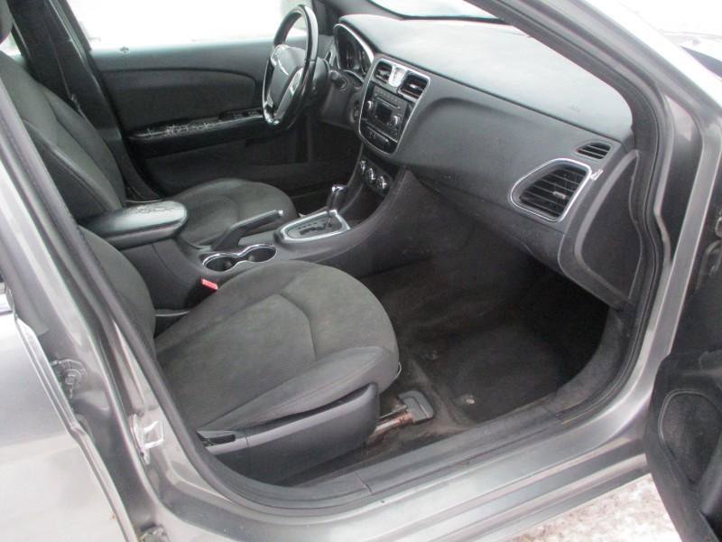 Used 2012 Chrysler 200 Touring image 7