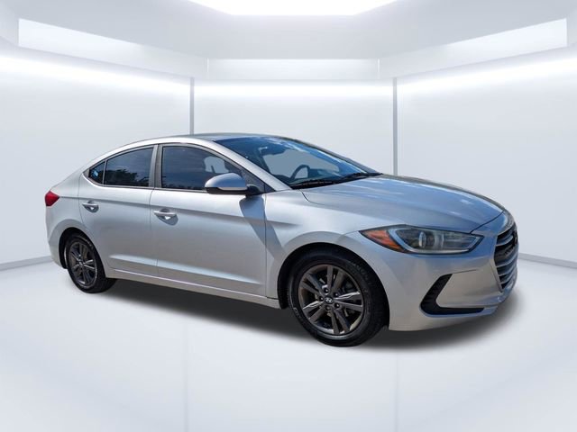 Used 2017 Hyundai Elantra SE image 1