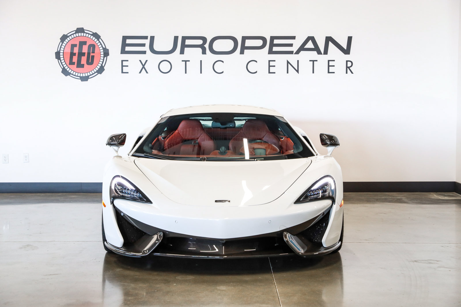 Used 2016 McLaren 570S Coupe RWD image 4