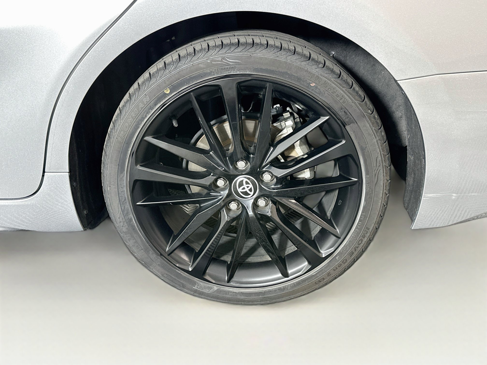Used 2024 Toyota Camry XSE FWD image 11