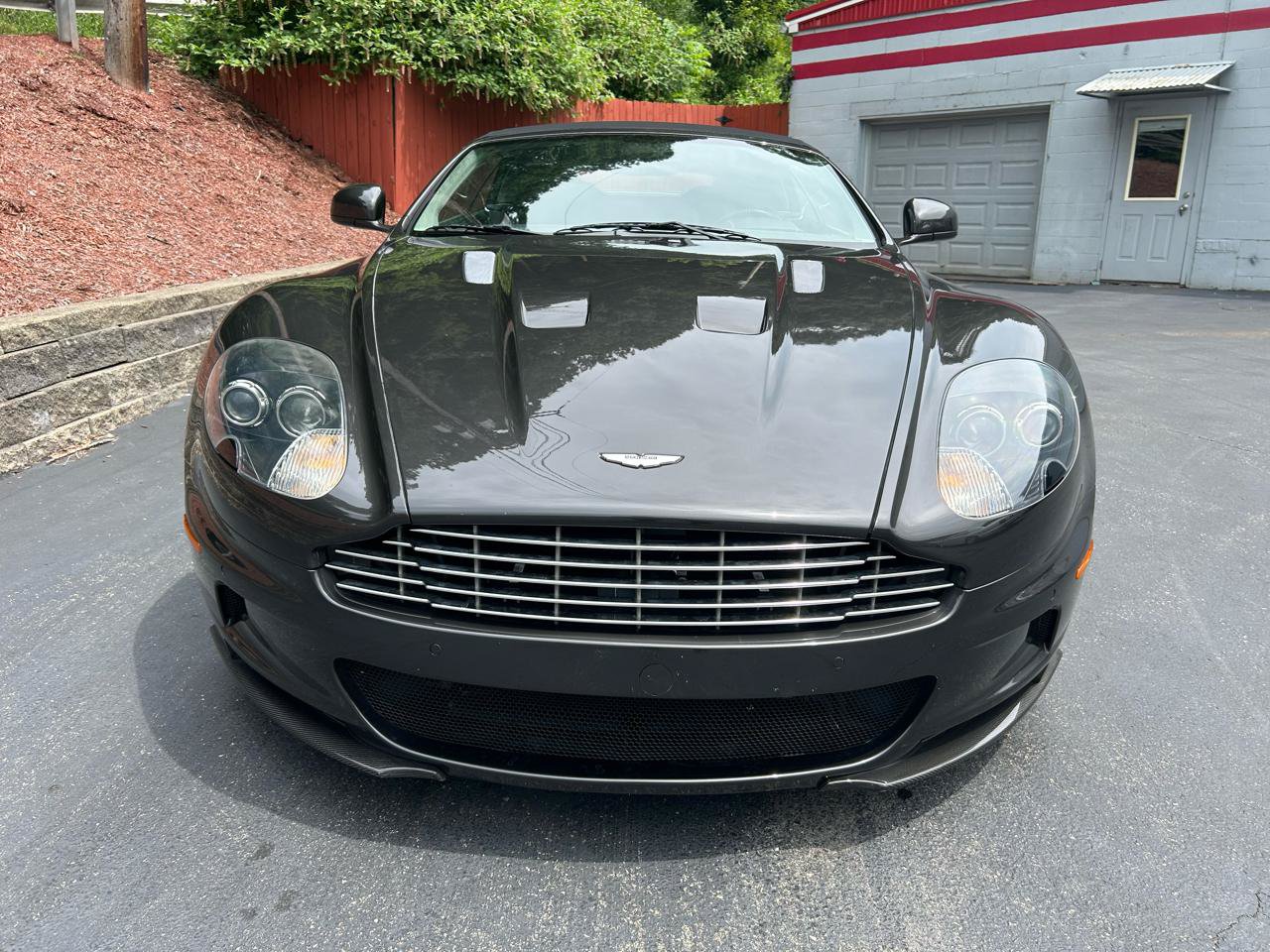 Used 2011 Aston Martin DBS Volante RWD image 12