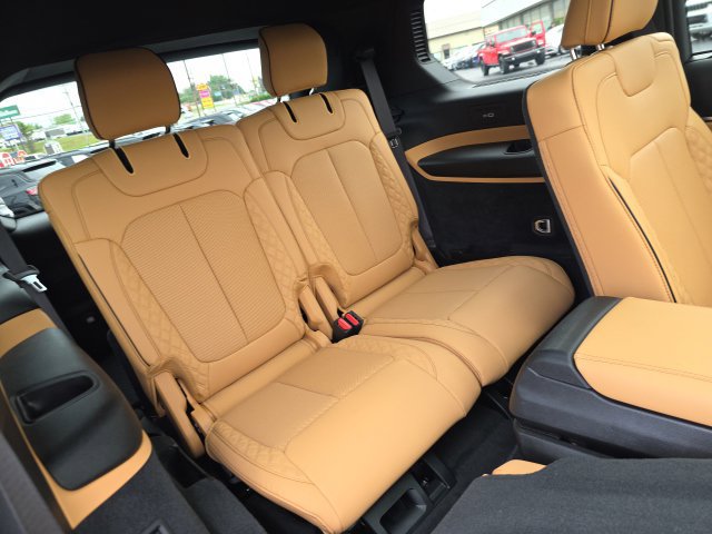 Used 2025 Jeep Grand Cherokee L Summit AWD/4WD image 53