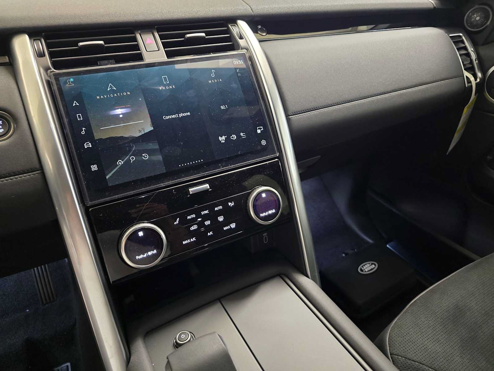 New 2026 Land Rover Discovery S AWD/4WD image 26