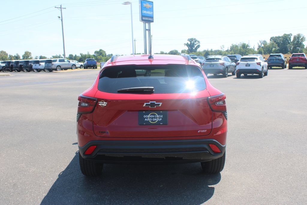 New 2026 Chevrolet Trax RS w/ Sunroof Package FWD image 8