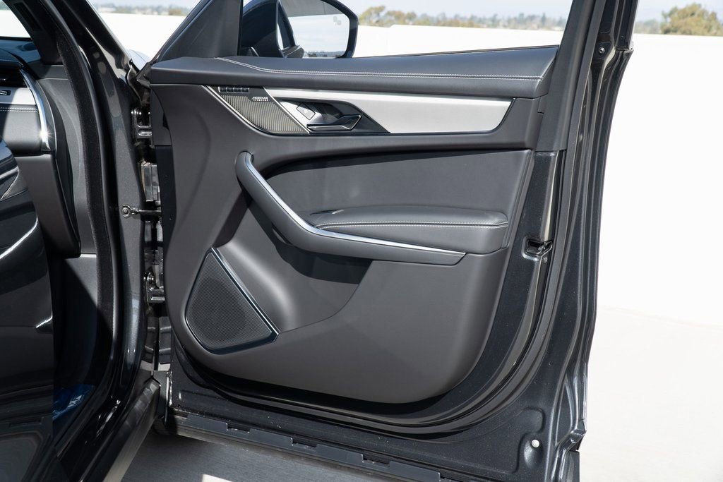 Used 2025 Jaguar F-PACE R-Dynamic S AWD/4WD image 21