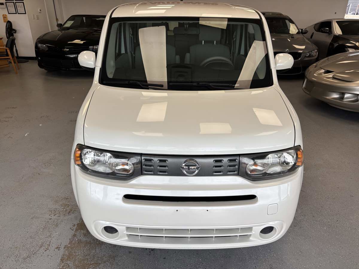 Used 2013 Nissan Cube 1.8 S w/ Interior Designer Pkg FWD image 2