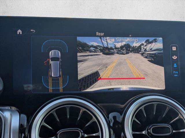 Used 2025 Mercedes-Benz GLB 250 image 13