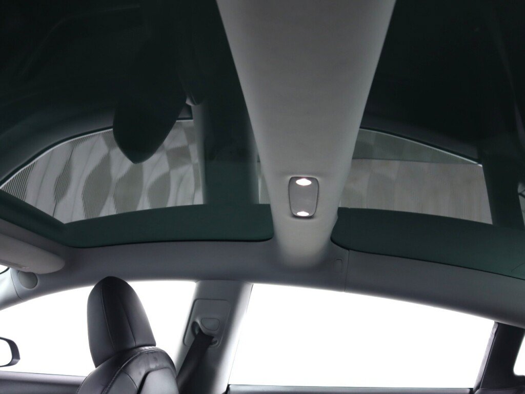 Used 2018 Tesla Model 3 Long Range RWD image 24