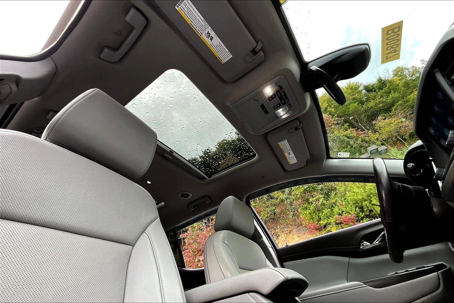 Used 2022 GMC Acadia SLT w/ Technology Package image 23