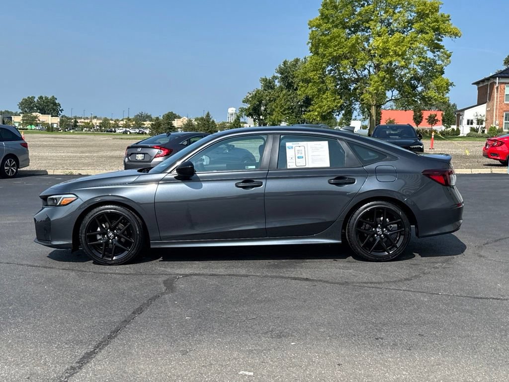 Used 2025 Honda Civic Sport image 4
