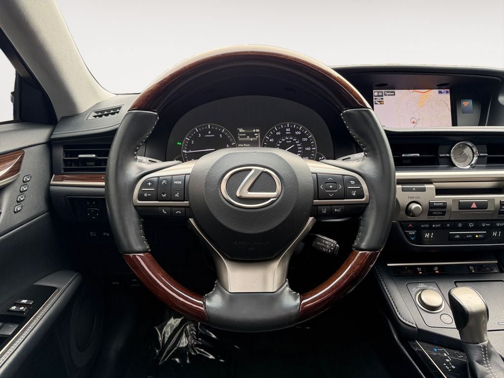 Used 2016 Lexus ES 350 w/ Navigation System Package FWD image 13