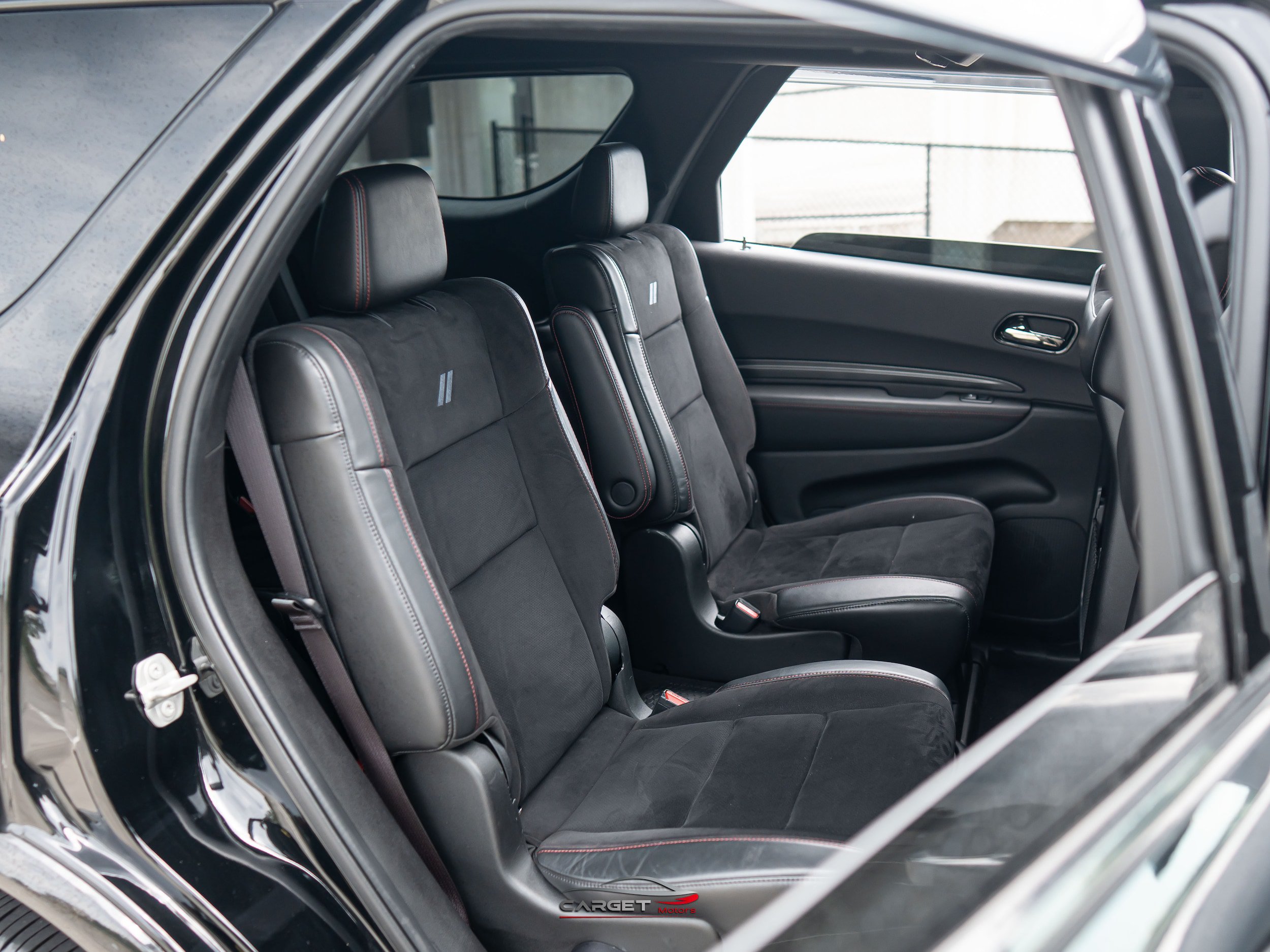 Used 2023 Dodge Durango R/T w/ Tow 'N Go Package AWD/4WD image 18