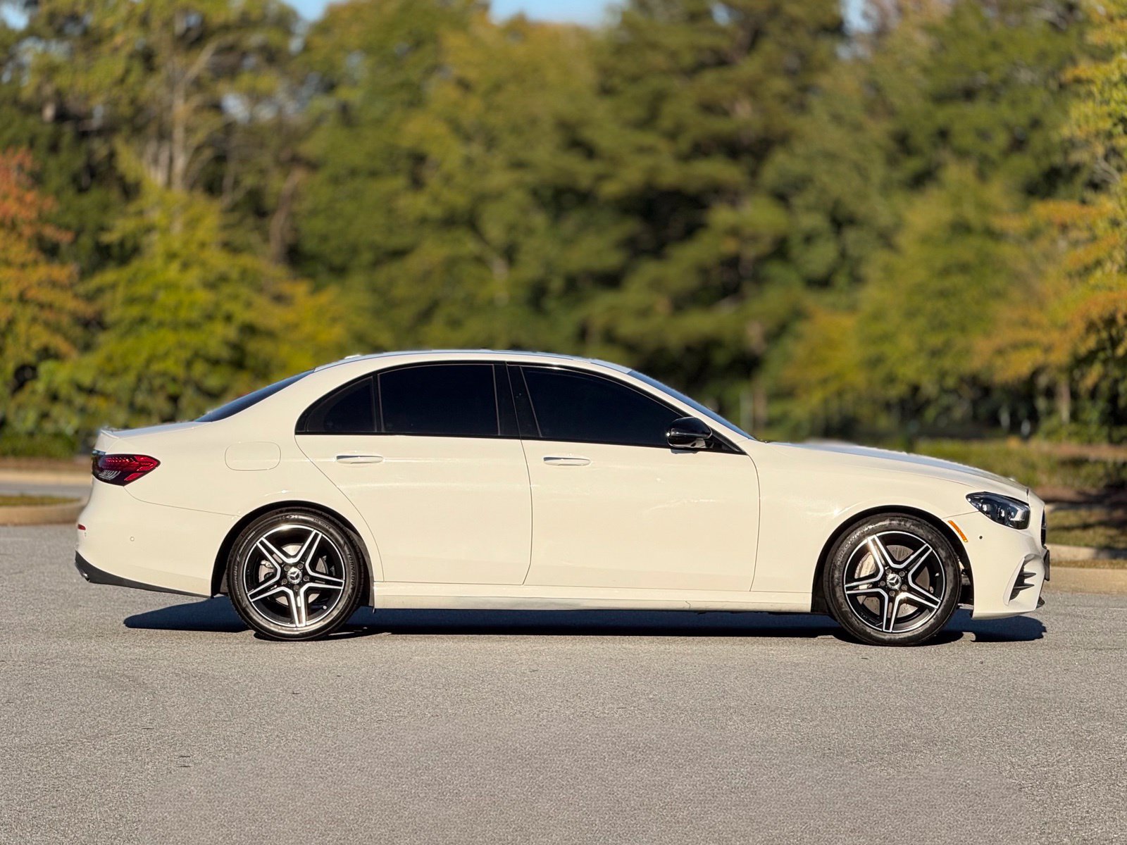 Used 2022 Mercedes-Benz E 350 Sedan image 12