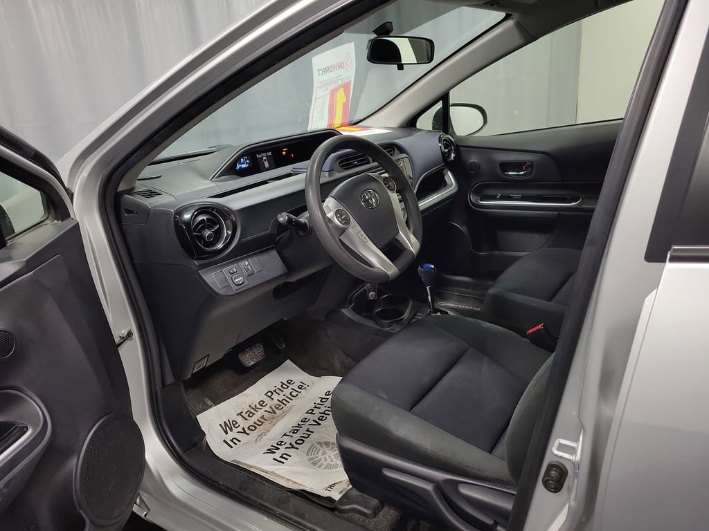 Used 2016 Toyota Prius C Two image 12