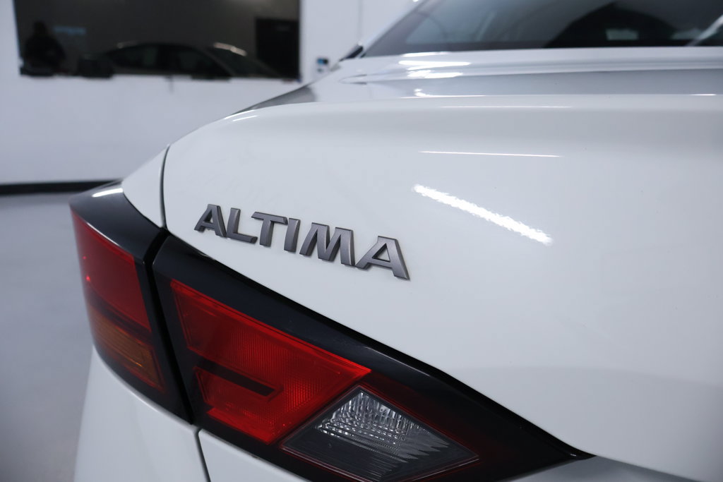 Used 2024 Nissan Altima 2.5 SR FWD image 10