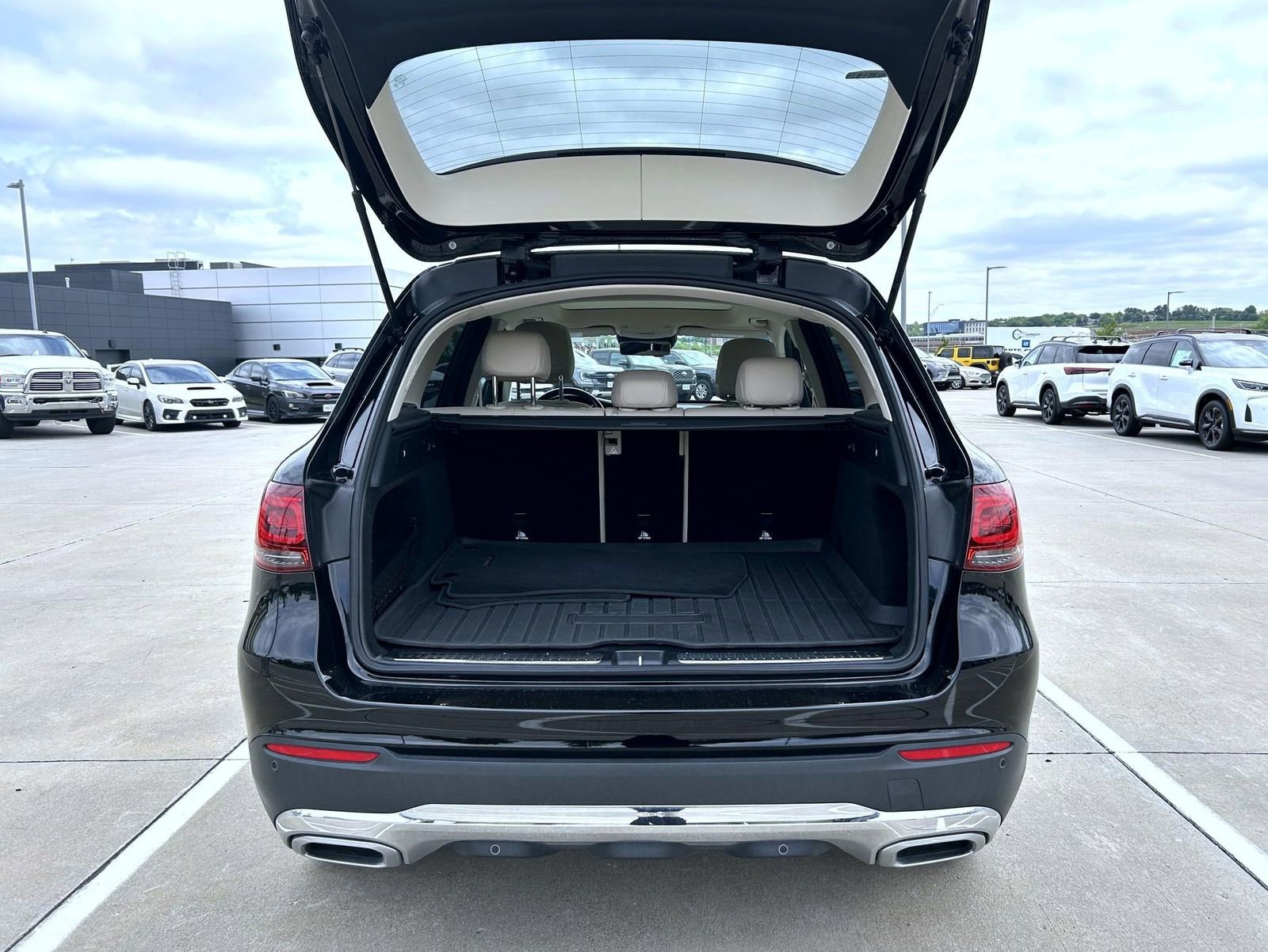 Used 2022 Mercedes-Benz GLC 300 4MATIC image 21