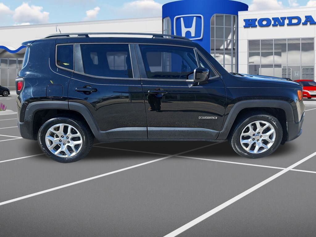 Used 2018 Jeep Renegade Latitude image 10