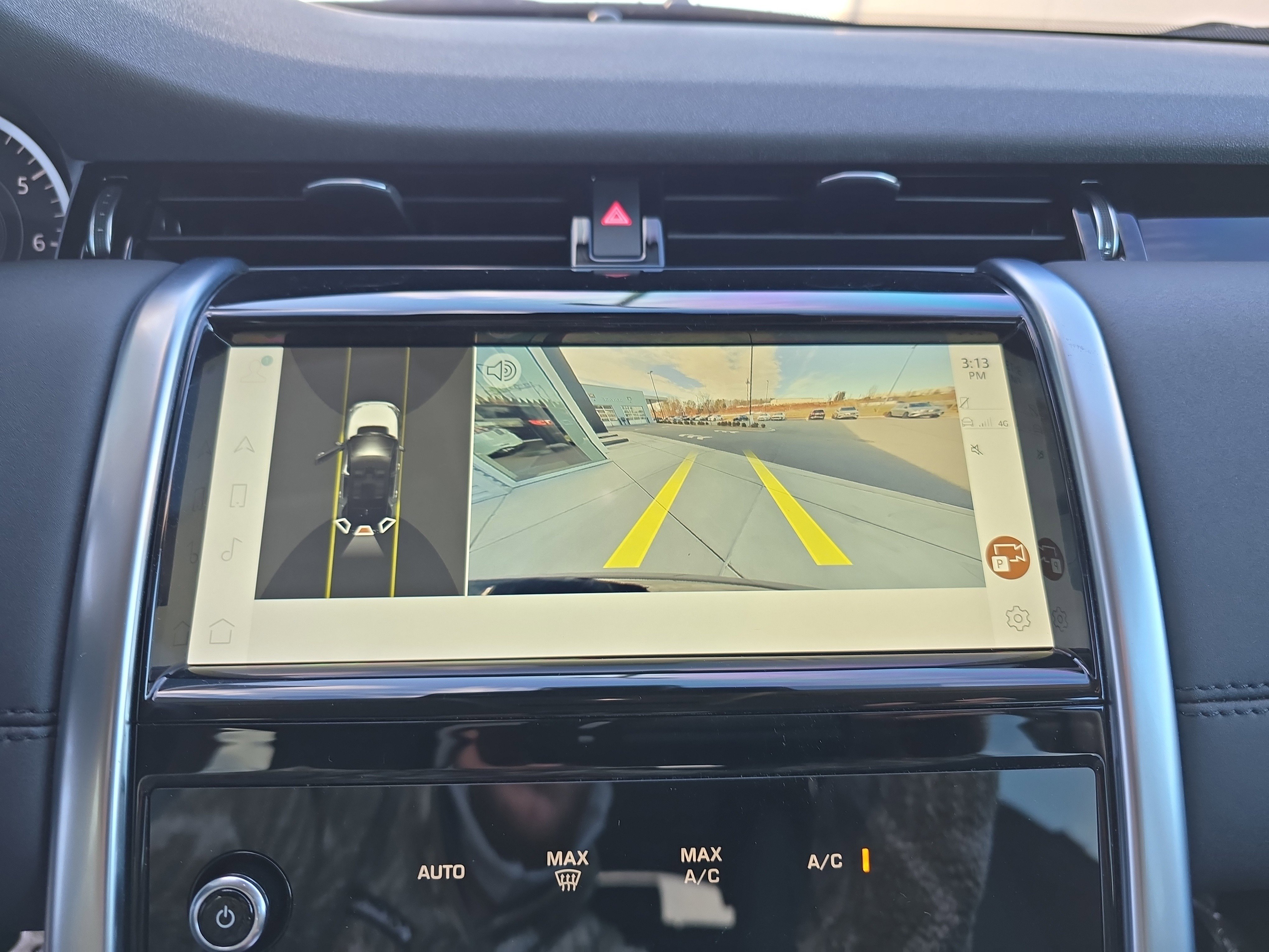 Used 2023 Land Rover Discovery Sport S image 27