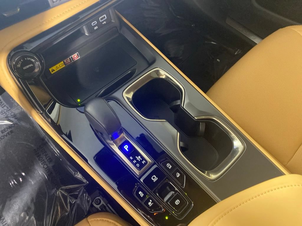 Certified 2025 Lexus NX 350 AWD w/ Accessory Package (2T) image 23