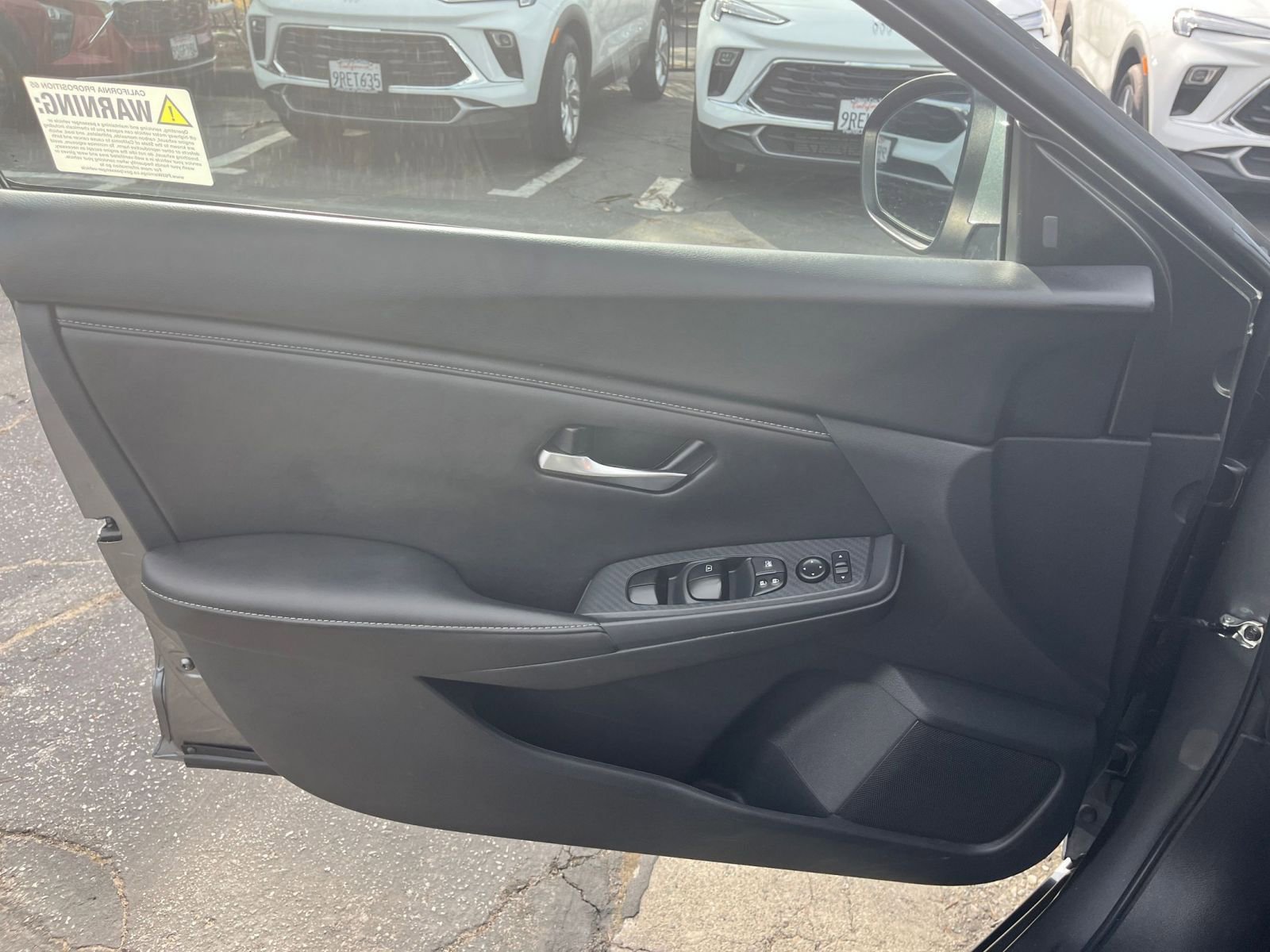 Used 2025 Nissan Sentra SV FWD image 18