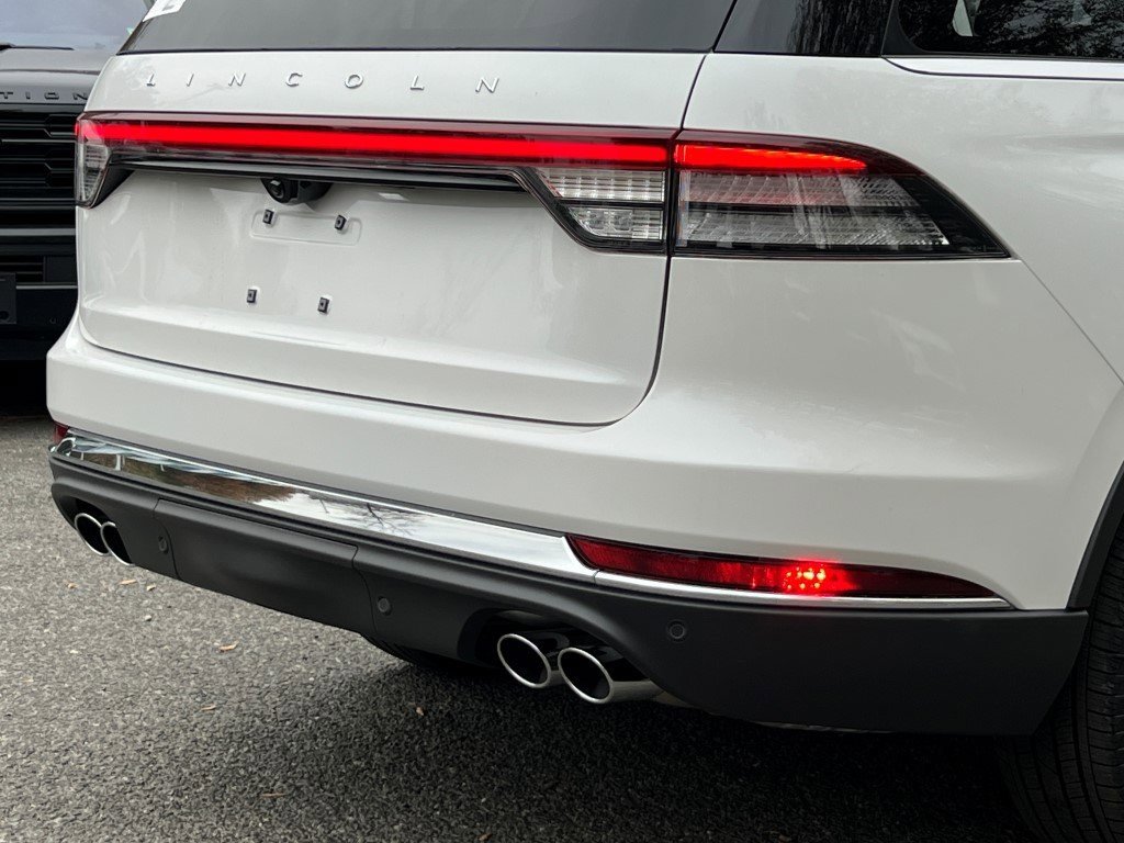 New 2026 Lincoln Aviator AWD image 5