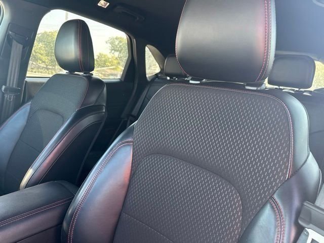 Used 2025 Ford Escape ST-Line FWD image 9