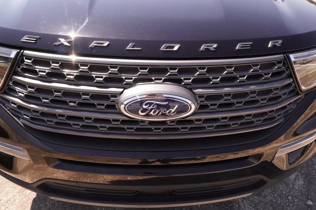 Used 2023 Ford Explorer XLT w/ Equipment Group 202A RWD image 41