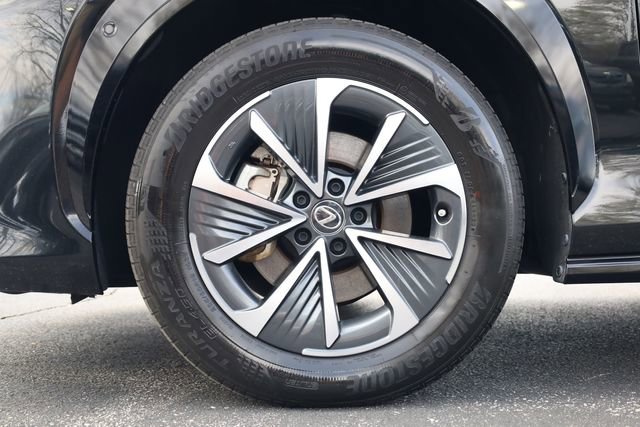 Used 2023 Lexus RZ 450e Premium w/ Technology Package image 8