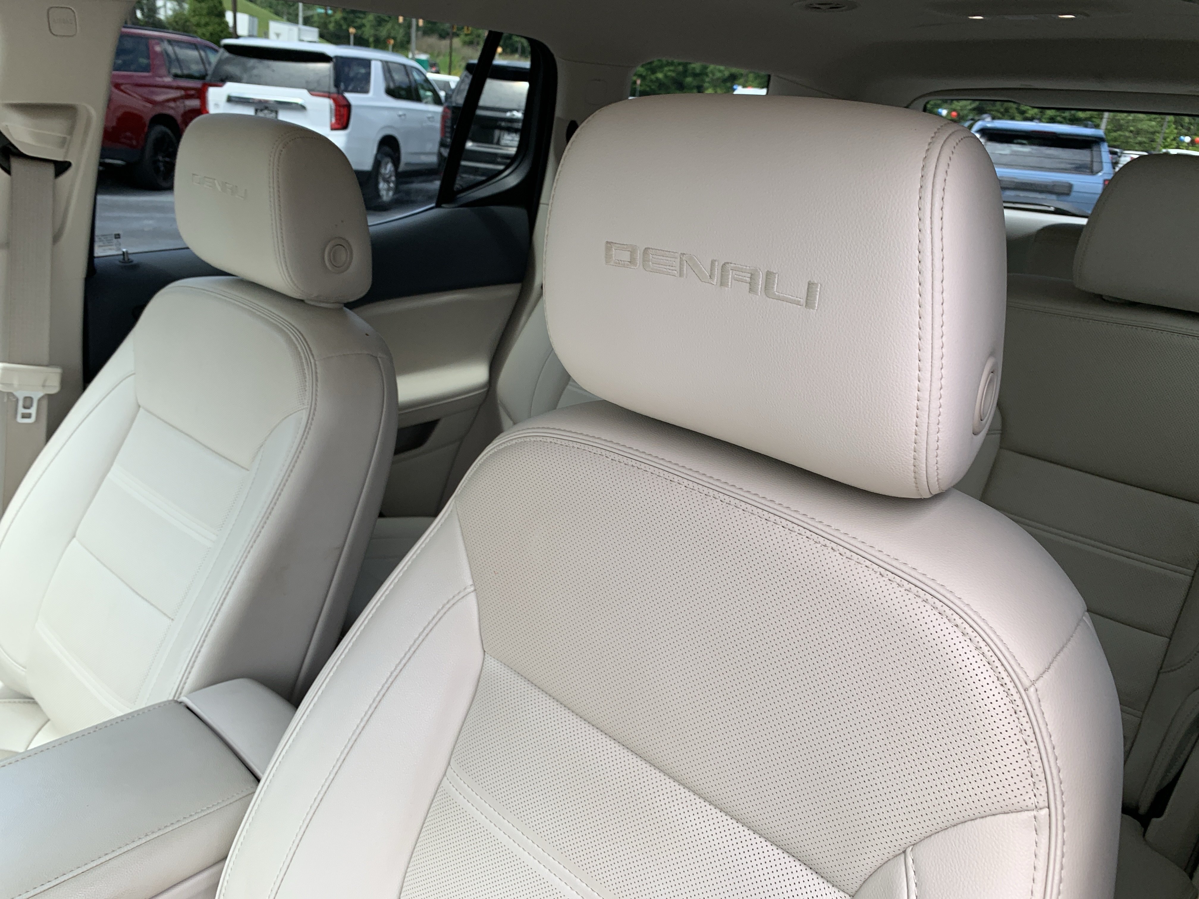 Used 2023 GMC Acadia Denali AWD/4WD image 23