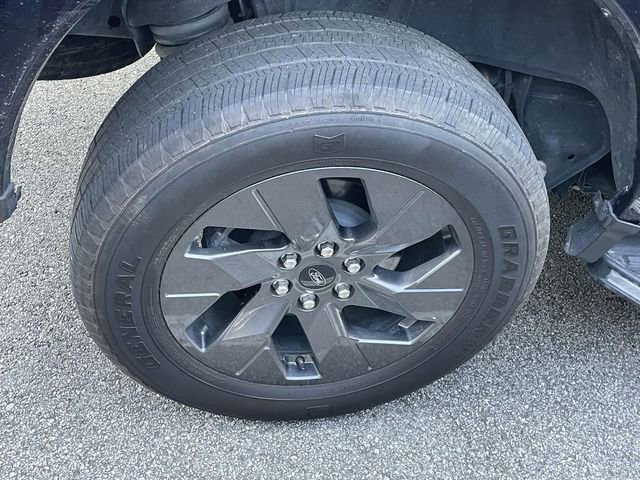 Used 2023 Ford F150 Lightning Lariat image 9