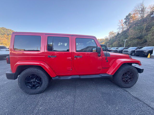 Used 2015 Jeep Wrangler Unlimited Sahara w/ Dual Top Group AWD/4WD image 5