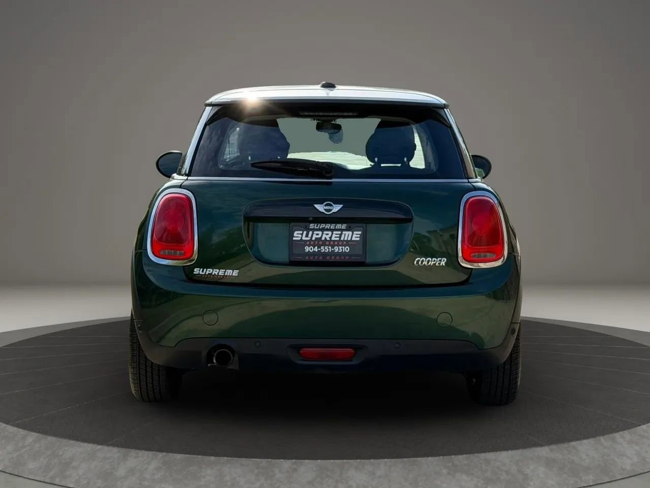 Used 2017 MINI Cooper 2-Door Hardtop image 4