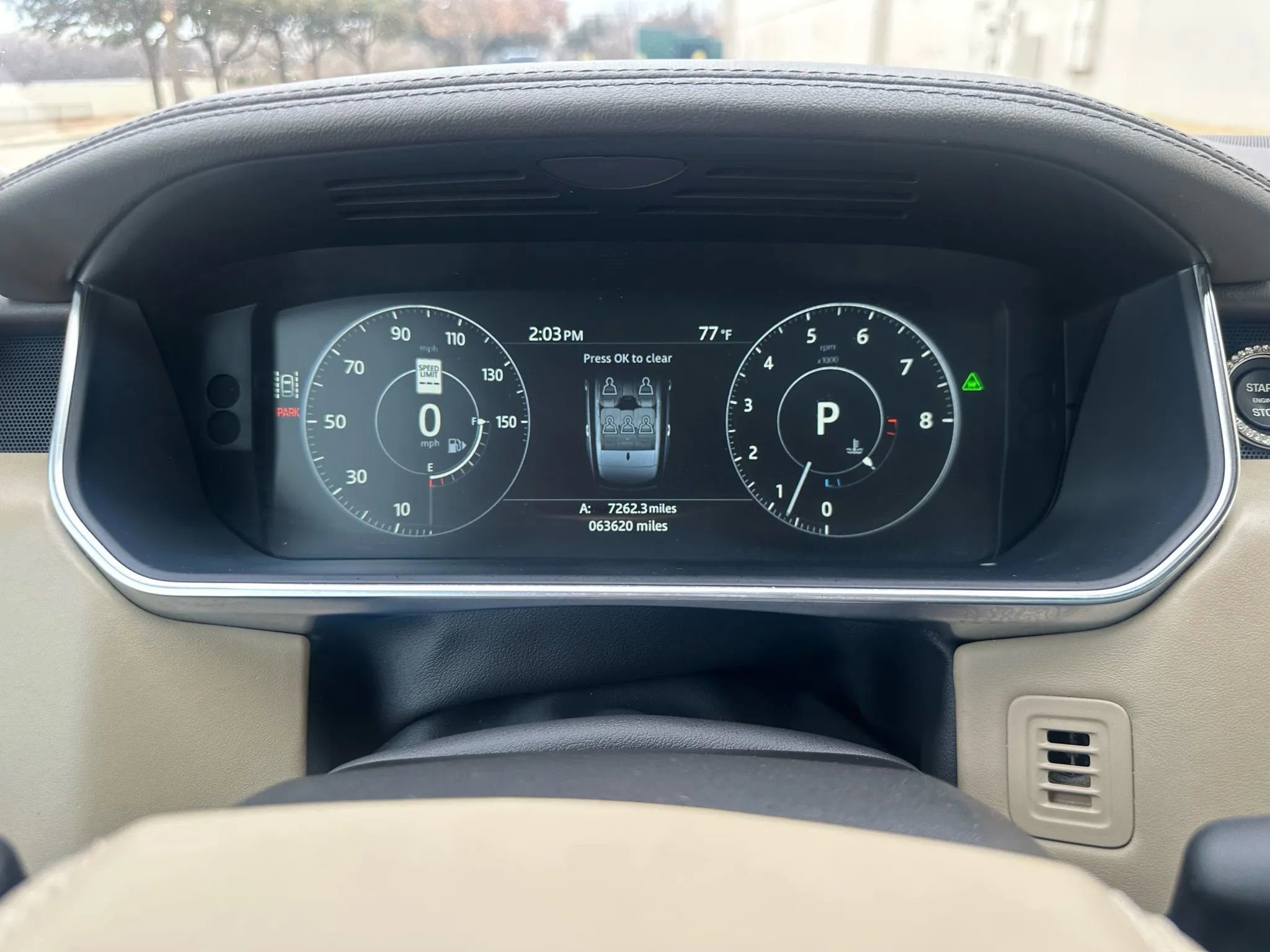 Used 2017 Land Rover Range Rover HSE image 41