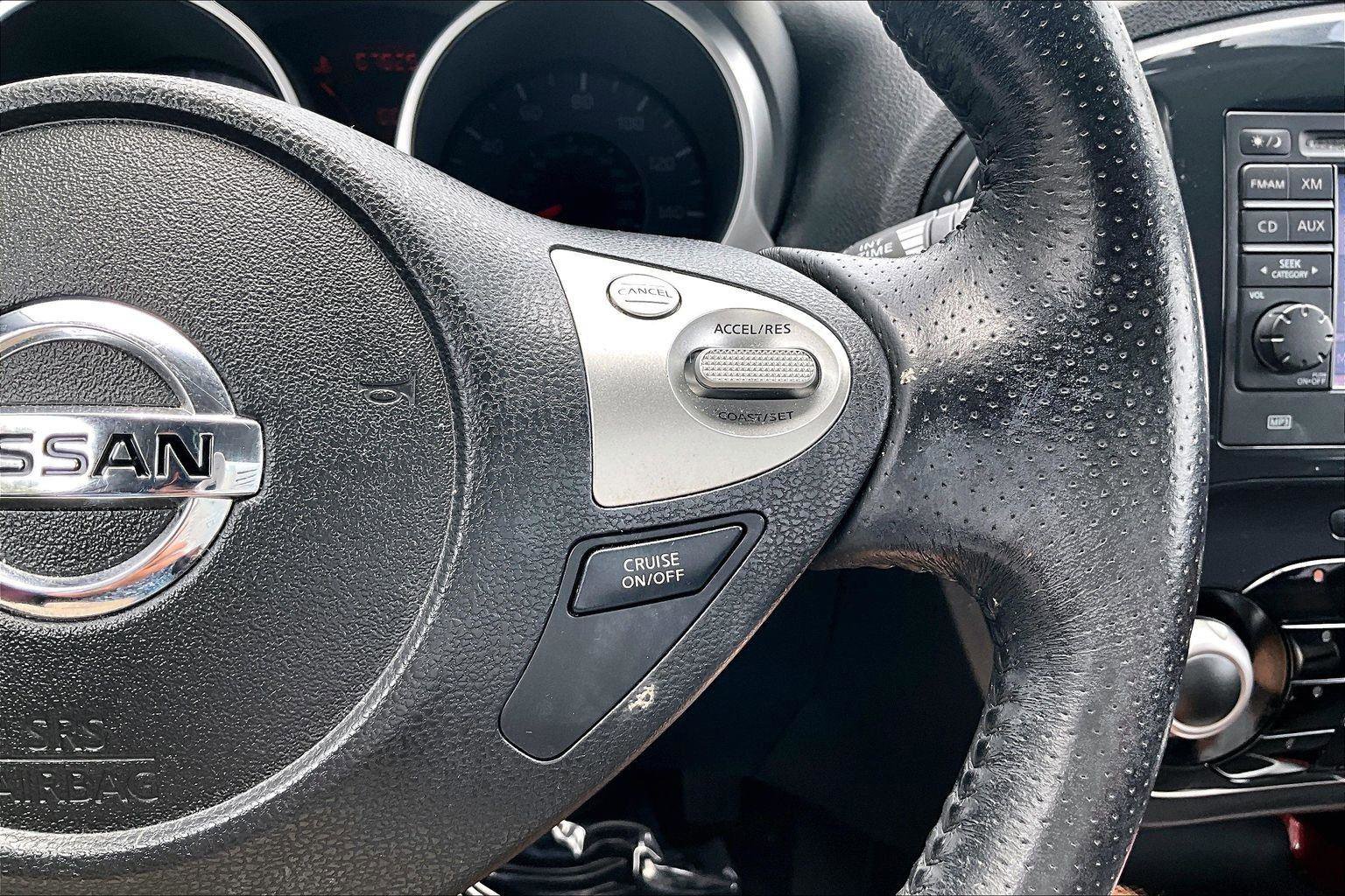 Used 2011 Nissan Juke SL AWD/4WD image 12