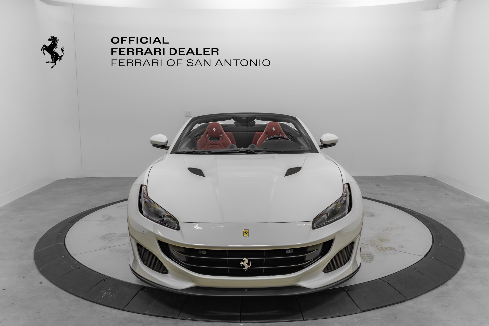 Certified 2020 Ferrari Portofino image 8