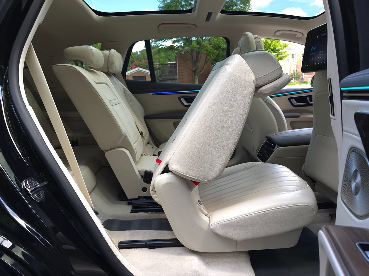 Used 2023 Mercedes-Benz EQS 580 4MATIC SUV image 18