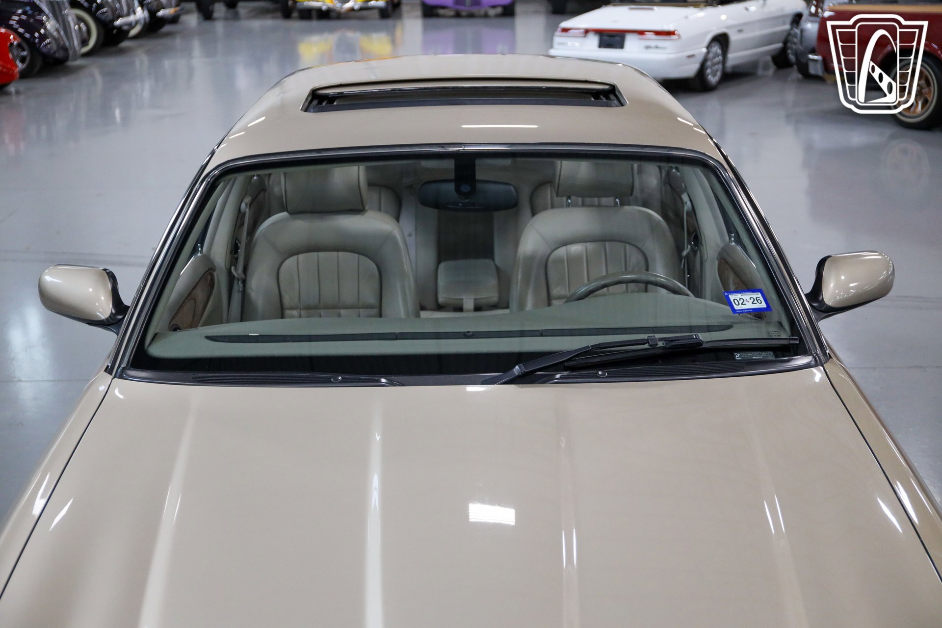 Used 2001 Jaguar XJ8 image 8