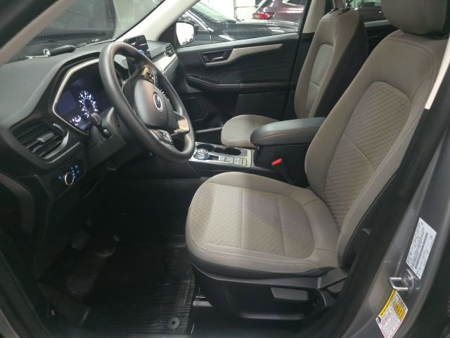 Used 2022 Ford Escape SE image 13