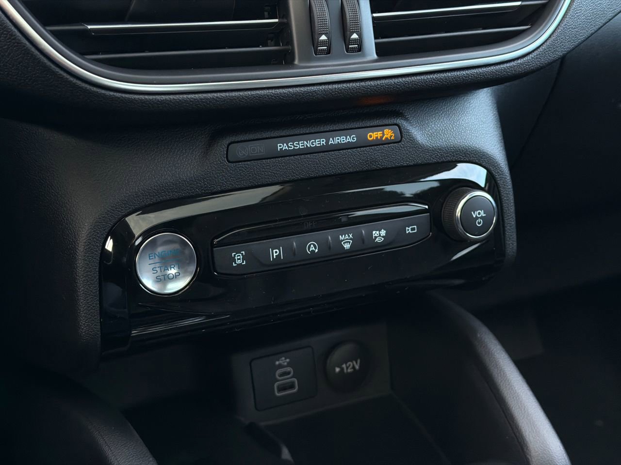 New 2026 Ford Escape Platinum w/ Premium Technology Package image 27